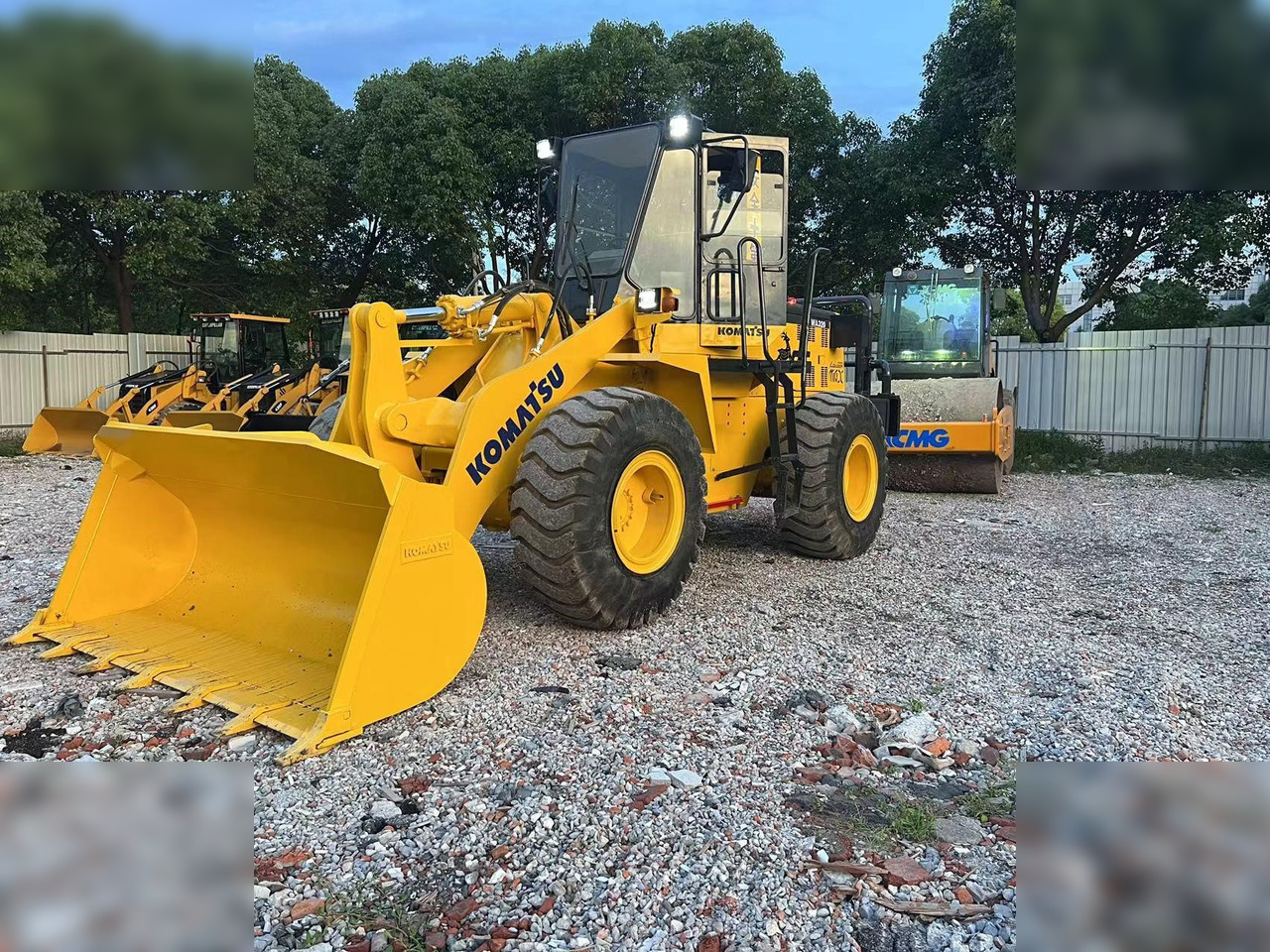 KOMATSU WA320-3 - اللودر بعجل: صور 1 KOMATSU WA320-3 - اللودر بعجل: صور 1