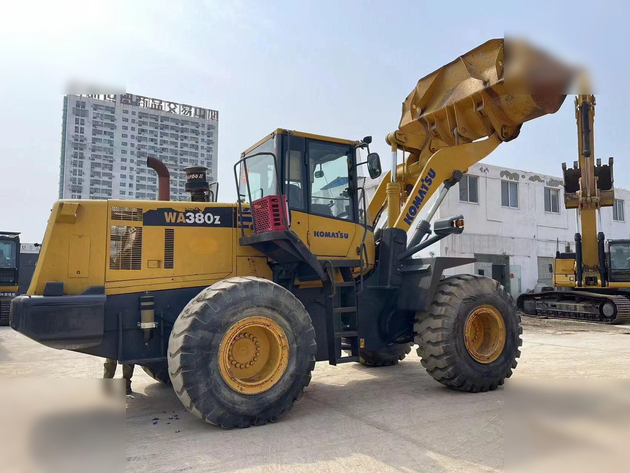 KOMATSU WA380Z-6 - اللودر بعجل: صور 2 KOMATSU WA380Z-6 - اللودر بعجل: صور 2