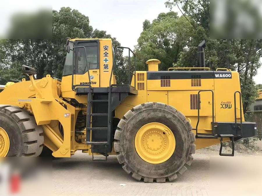 KOMATSU WA600-3 - اللودر بعجل: صور 3 KOMATSU WA600-3 - اللودر بعجل: صور 3