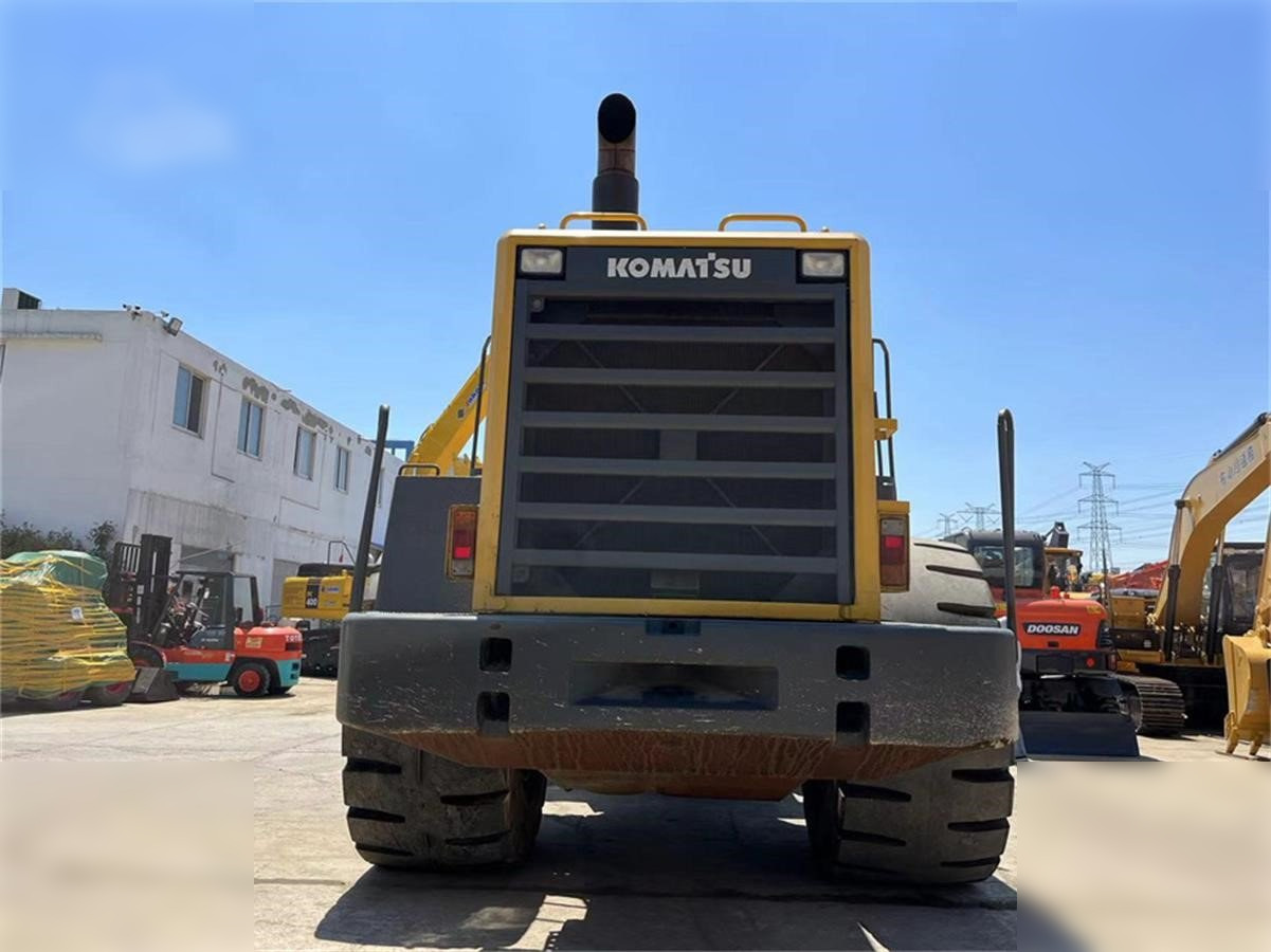 KOMATSU WA600-3 - اللودر بعجل: صور 3 KOMATSU WA600-3 - اللودر بعجل: صور 3
