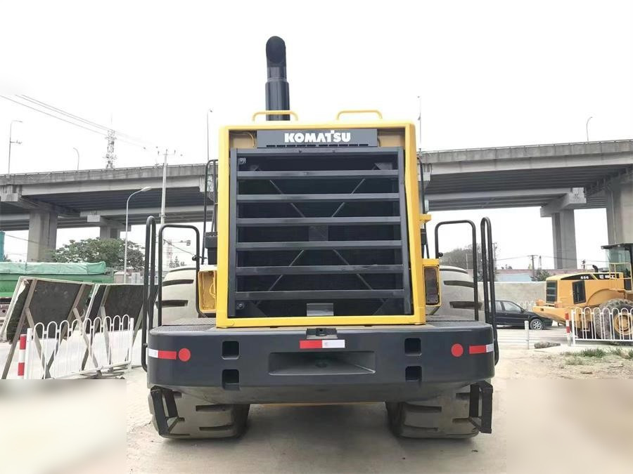 KOMATSU WA600-3 - اللودر بعجل: صور 4 KOMATSU WA600-3 - اللودر بعجل: صور 4