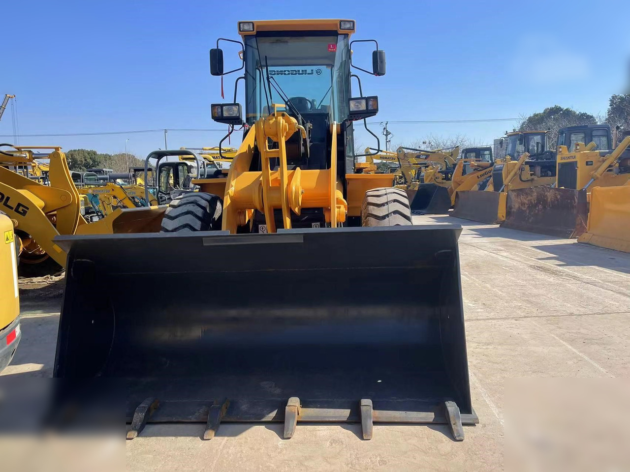 LIUGONG CLG835H - اللودر بعجل: صور 2 LIUGONG CLG835H - اللودر بعجل: صور 2