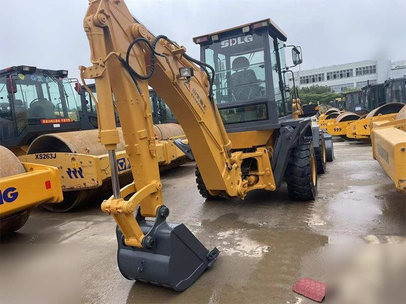 SDLG LGB680 - حفار متعدد الاستخدام: صور 4 SDLG LGB680 - حفار متعدد الاستخدام: صور 4