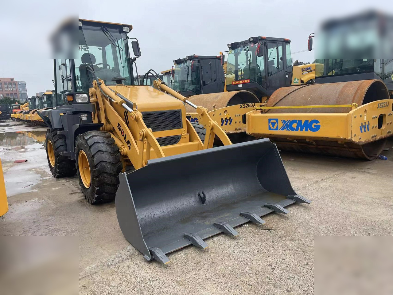 SDLG LGB680 - حفار متعدد الاستخدام: صور 3 SDLG LGB680 - حفار متعدد الاستخدام: صور 3