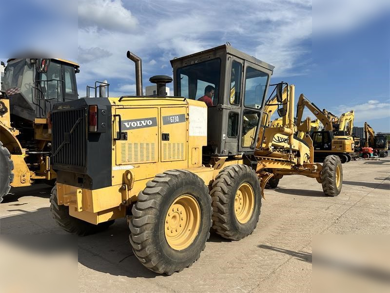 VOLVO G730 VHP - آلة تسوية الأرض: صور 3 VOLVO G730 VHP - آلة تسوية الأرض: صور 3