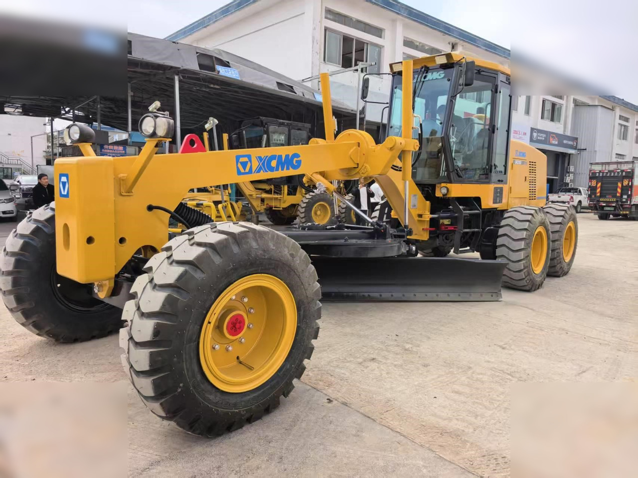 XCMG GR2153 - آلة تسوية الأرض: صور 1 XCMG GR2153 - آلة تسوية الأرض: صور 1