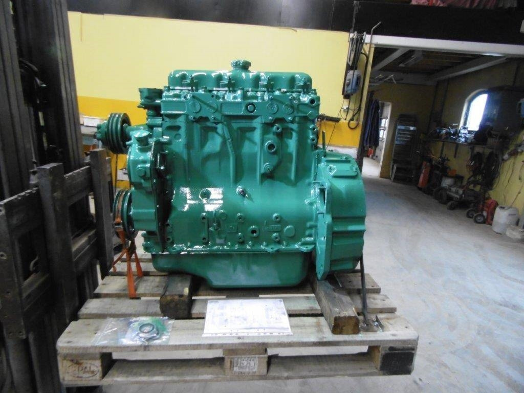Volvo TD45B - المحرك - آلات البناء: صور 1 Volvo TD45B - المحرك - آلات البناء: صور 1