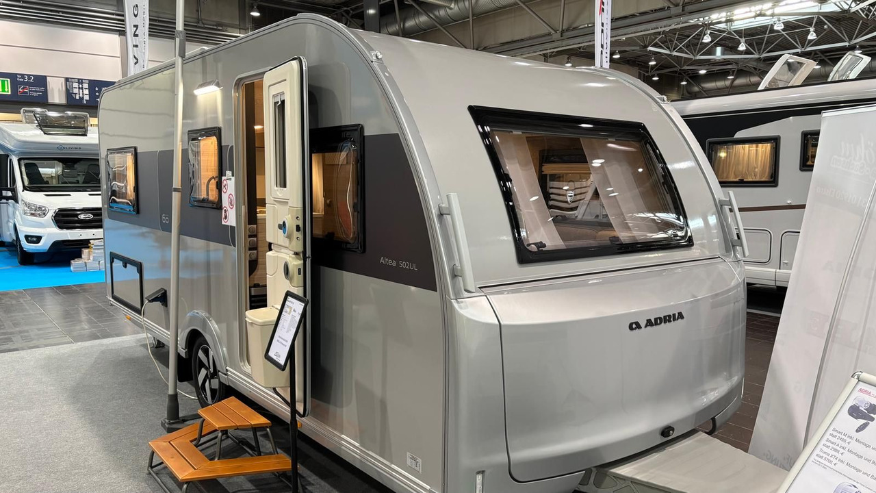 Adria Altea 60Y 502 UL*Fußboden-Temp*Eingangstür Fenst - كرفان سحب: صور 2 Adria Altea 60Y 502 UL*Fußboden-Temp*Eingangstür Fenst - كرفان سحب: صور 2