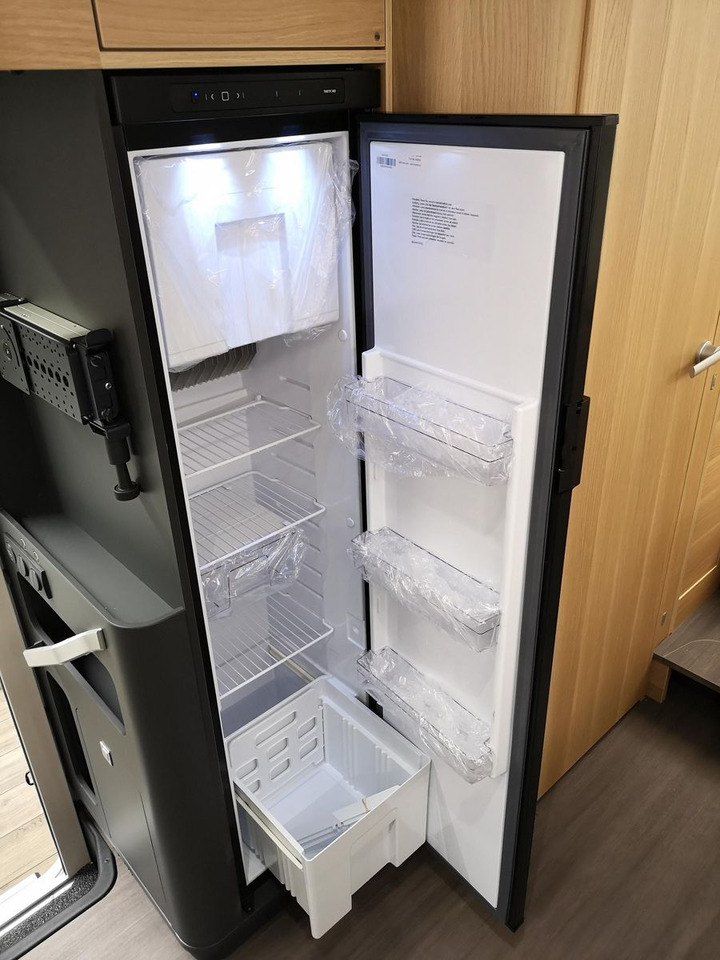 موتر هوم شبه متكامل Adria Coral ALL-IN 650 DL*SOLAR*MARKISE*NAVI*SOFORT*: صور 16 موتر هوم شبه متكامل Adria Coral ALL-IN 650 DL*SOLAR*MARKISE*NAVI*SOFORT*: صور 16