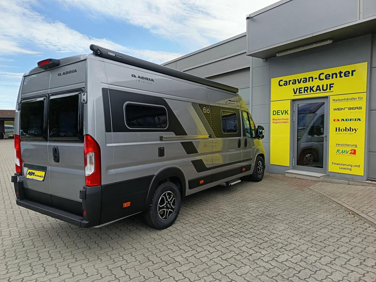 Adria Twin "60Y" 640 SLB 4,25MAXI*JUBILEE*MARKISE*LED - كرفان فان: صور 4 Adria Twin "60Y" 640 SLB 4,25MAXI*JUBILEE*MARKISE*LED - كرفان فان: صور 4
