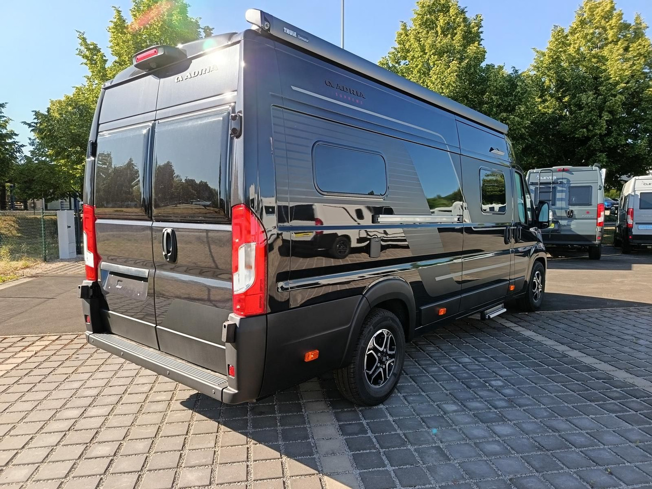 Adria Twin Edition 640 SGX Maxi 132kW*138L KÜHLSCHRANK - كرفان فان: صور 5 Adria Twin Edition 640 SGX Maxi 132kW*138L KÜHLSCHRANK - كرفان فان: صور 5