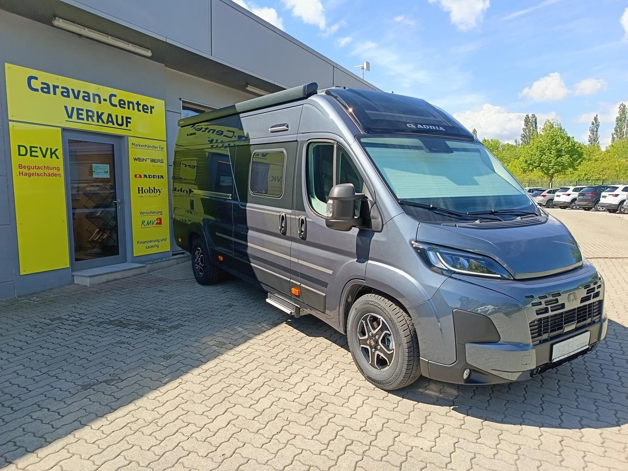 Adria Twin Edition 640 SGX Maxi 132kW*138L KÜHLSCHRANK - كرفان فان: صور 2 Adria Twin Edition 640 SGX Maxi 132kW*138L KÜHLSCHRANK - كرفان فان: صور 2
