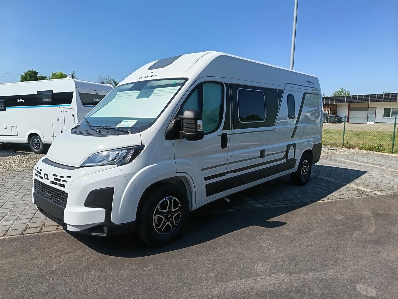 Adria Twin Twin 600 SPB Family*SAFETY+STYLE*DAB*SOFORT - كرفان فان: صور 3 Adria Twin Twin 600 SPB Family*SAFETY+STYLE*DAB*SOFORT - كرفان فان: صور 3