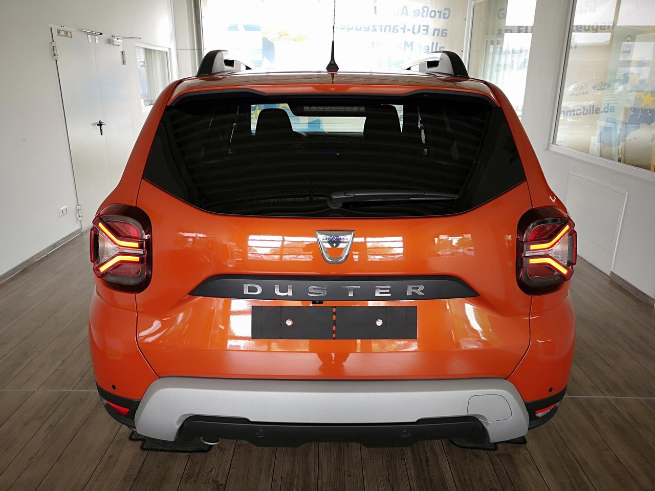 Dacia Duster Prestige Tce 130*KLIMA*SHZ*R-KAM*DAB*NAVI - سيارة دفع رباعي: صور 5 Dacia Duster Prestige Tce 130*KLIMA*SHZ*R-KAM*DAB*NAVI - سيارة دفع رباعي: صور 5