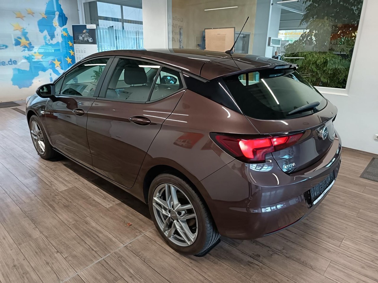 Opel Astra K Lim. 1,0 TURBO 77 kW*TEMP*KLIMA*PDC*SHZ* - سيدان: صور 4 Opel Astra K Lim. 1,0 TURBO 77 kW*TEMP*KLIMA*PDC*SHZ* - سيدان: صور 4