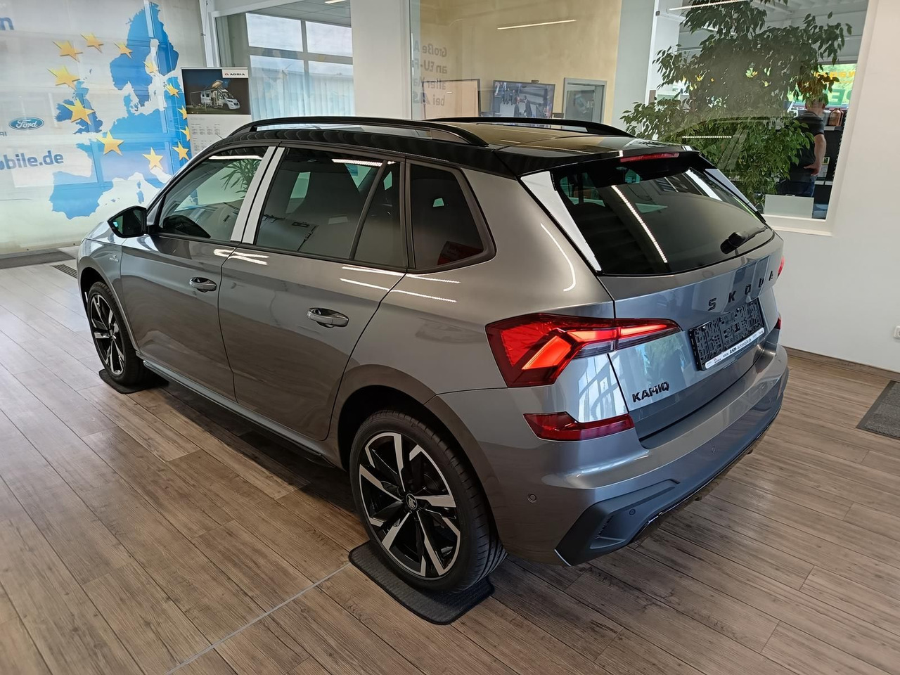 Skoda Kamiq Monte Carlo 1.5 TSI DSG*5J.GARANTIE*PANO* - سيارة دفع رباعي: صور 4 Skoda Kamiq Monte Carlo 1.5 TSI DSG*5J.GARANTIE*PANO* - سيارة دفع رباعي: صور 4