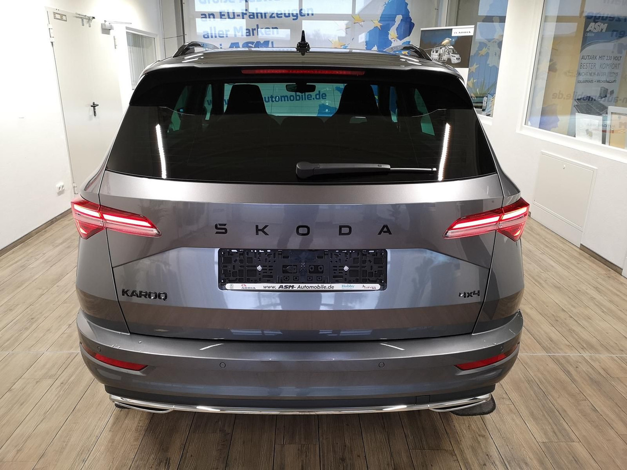 Skoda Karoq Sportline 2,0TDI DSG 4x4*PSD*AHK*360°*NAVI - سيارة دفع رباعي: صور 5 Skoda Karoq Sportline 2,0TDI DSG 4x4*PSD*AHK*360°*NAVI - سيارة دفع رباعي: صور 5