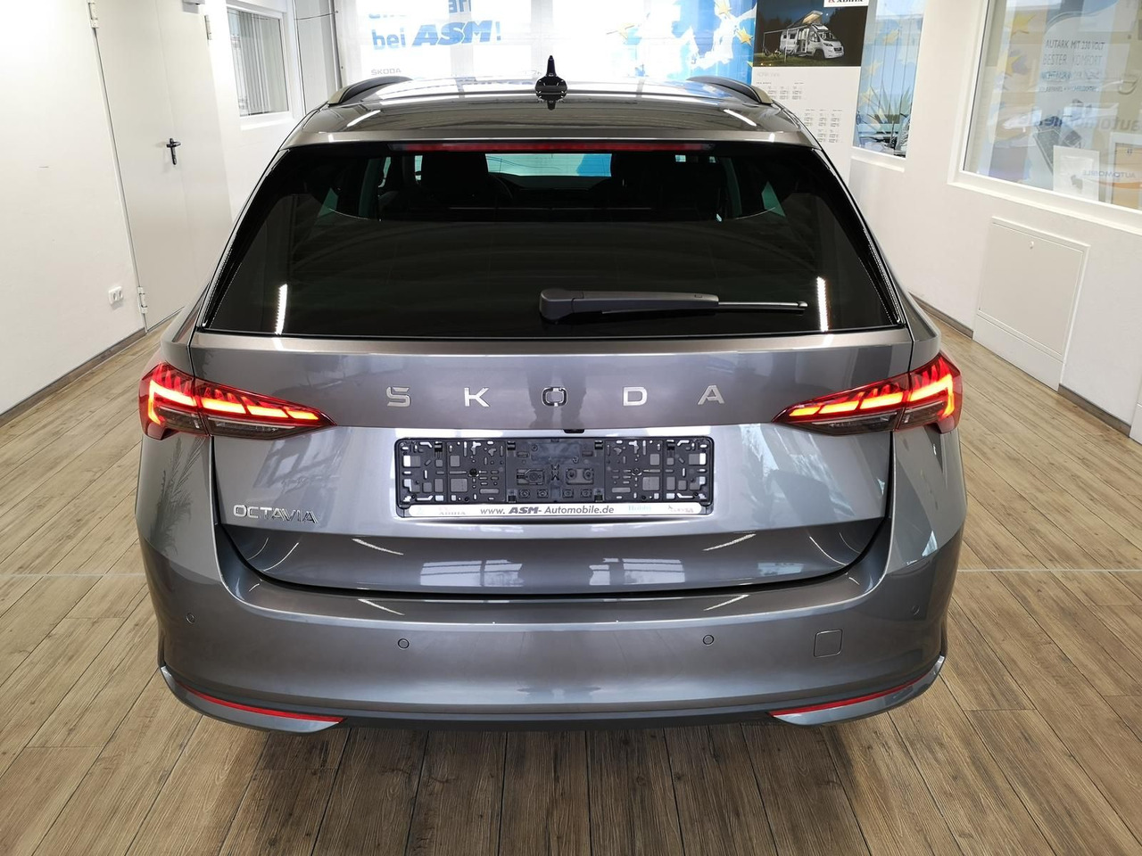 Skoda Octavia Combi Selection DSG*LED*ACC*WINTERPAKET* - سيارة: صور 5 Skoda Octavia Combi Selection DSG*LED*ACC*WINTERPAKET* - سيارة: صور 5