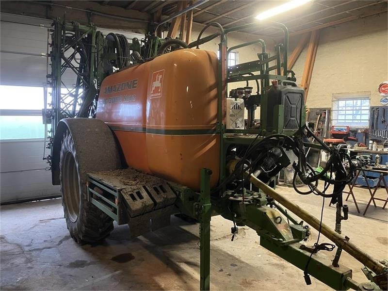 Amazone UG 3000 Nova 28m - آلة الرش المقطورة: صور 2 Amazone UG 3000 Nova 28m - آلة الرش المقطورة: صور 2