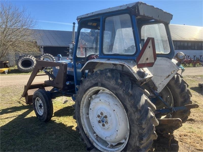 Ford 4000 Med frontlæsser - جرار: صور 4 Ford 4000 Med frontlæsser - جرار: صور 4