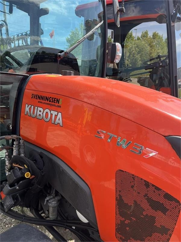 Kubota STW37 Kun 1145 timer - جرارات البلدية: صور 5 Kubota STW37 Kun 1145 timer - جرارات البلدية: صور 5