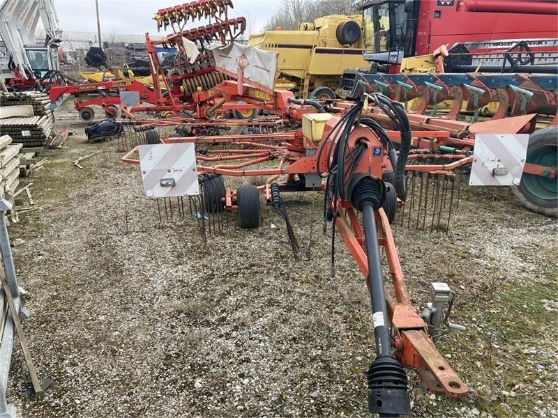 Kuhn GA 7822 MASTERDRIVE - لمّامَة القش: صور 1 Kuhn GA 7822 MASTERDRIVE - لمّامَة القش: صور 1