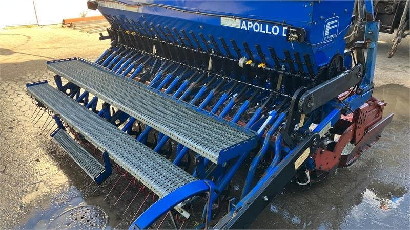 Kuhn HR 3001 M med Fiona Apollo - الة بذر: صور 4 Kuhn HR 3001 M med Fiona Apollo - الة بذر: صور 4