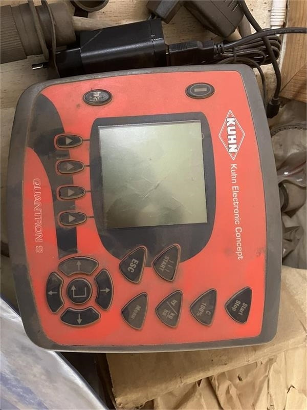 Kuhn Venta NC 4000 Combiliner - الة بذر: صور 4 Kuhn Venta NC 4000 Combiliner - الة بذر: صور 4