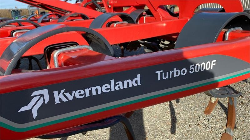 Kverneland TURBO 5000 Foldbar - الأمشاط الزراعية: صور 3 Kverneland TURBO 5000 Foldbar - الأمشاط الزراعية: صور 3