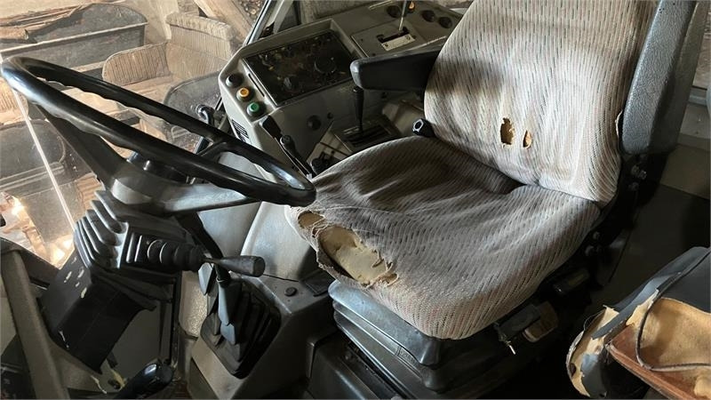 Massey Ferguson 3095 Dynashift - جرار: صور 4 Massey Ferguson 3095 Dynashift - جرار: صور 4