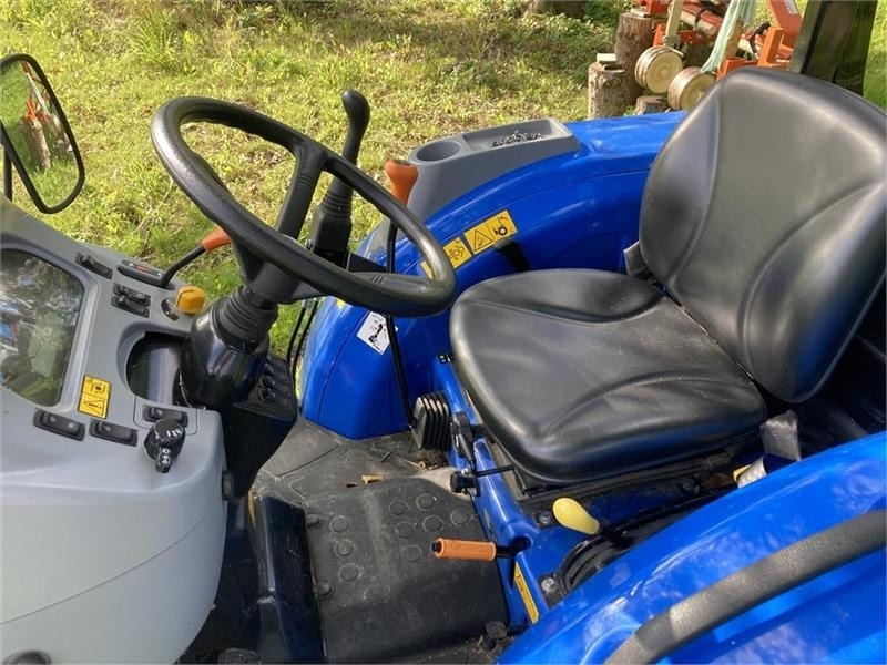 New Holland Boomer 55 HST med frontlift - جرارات البلدية: صور 4 New Holland Boomer 55 HST med frontlift - جرارات البلدية: صور 4