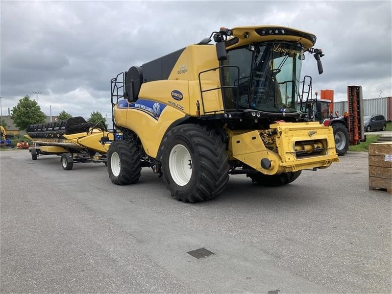 New Holland CR9.90 Med 35 fods Varifeed mm - حصادة شاملة: صور 2 New Holland CR9.90 Med 35 fods Varifeed mm - حصادة شاملة: صور 2