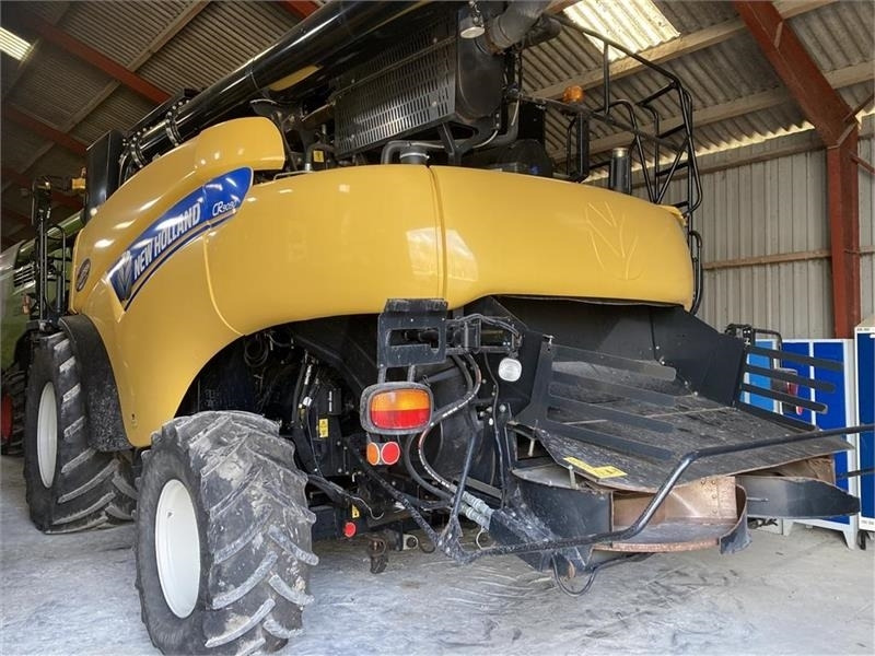 New Holland CR9090 35 fod VF bord og 4wd mm. - حصادة شاملة: صور 4 New Holland CR9090 35 fod VF bord og 4wd mm. - حصادة شاملة: صور 4