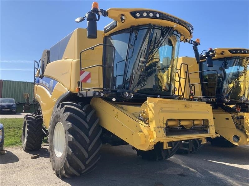 New Holland CX 8.70 SLH - حصادة شاملة: صور 1 New Holland CX 8.70 SLH - حصادة شاملة: صور 1