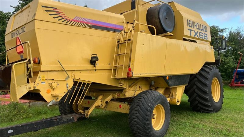 New Holland TX68 FSH - حصادة شاملة: صور 3 New Holland TX68 FSH - حصادة شاملة: صور 3