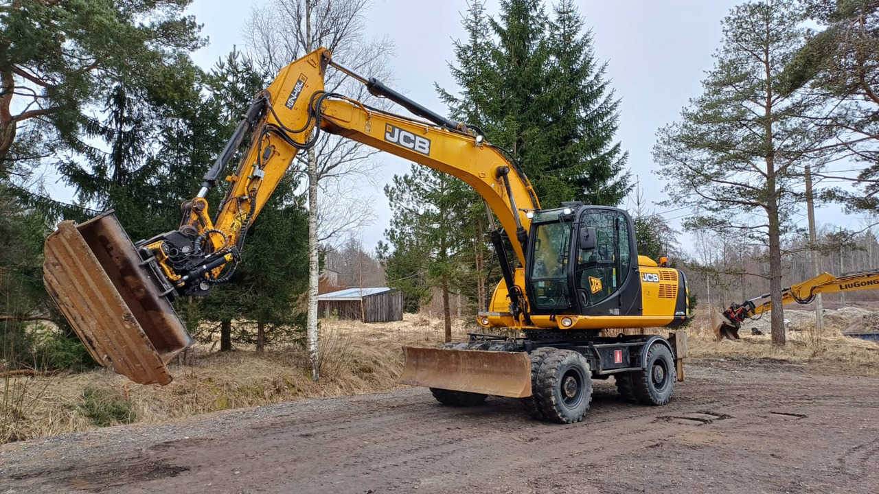 JCB JS175 - حفارة على عجلات: صور 1 JCB JS175 - حفارة على عجلات: صور 1