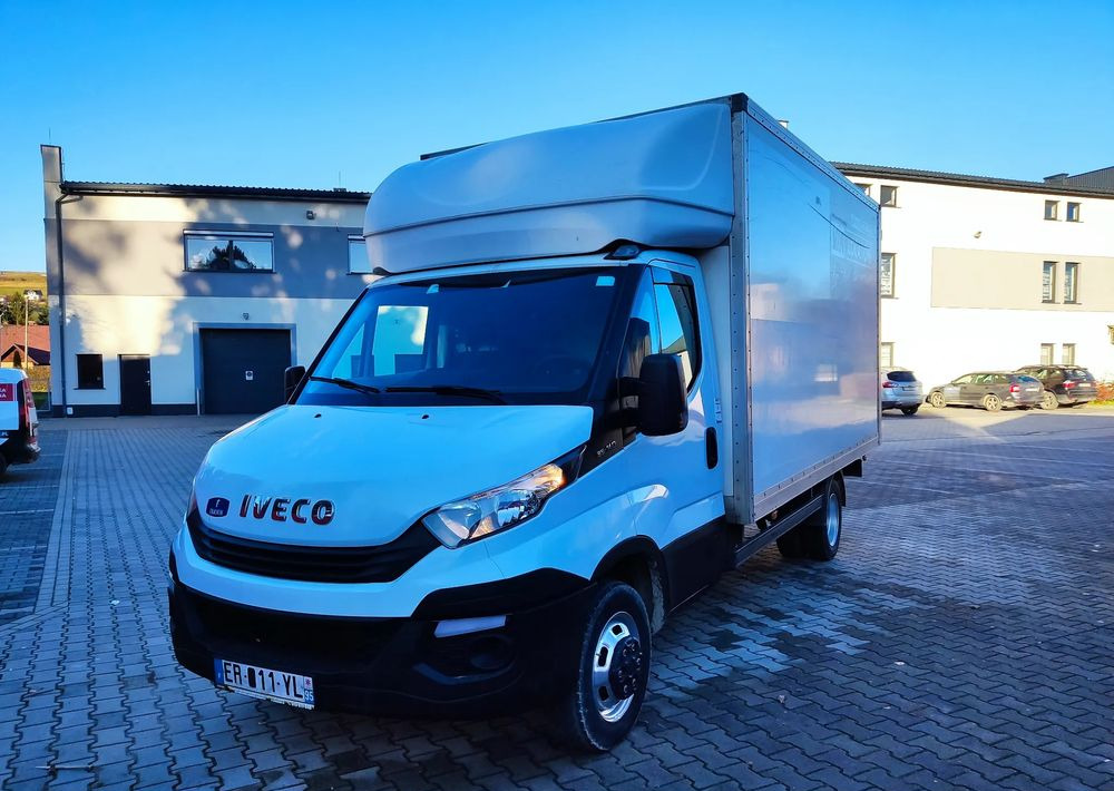 Iveco DAILY 35C13 Kurierka - الشاحنات الصغيرة صندوق مغلق: صور 1 Iveco DAILY 35C13 Kurierka - الشاحنات الصغيرة صندوق مغلق: صور 1