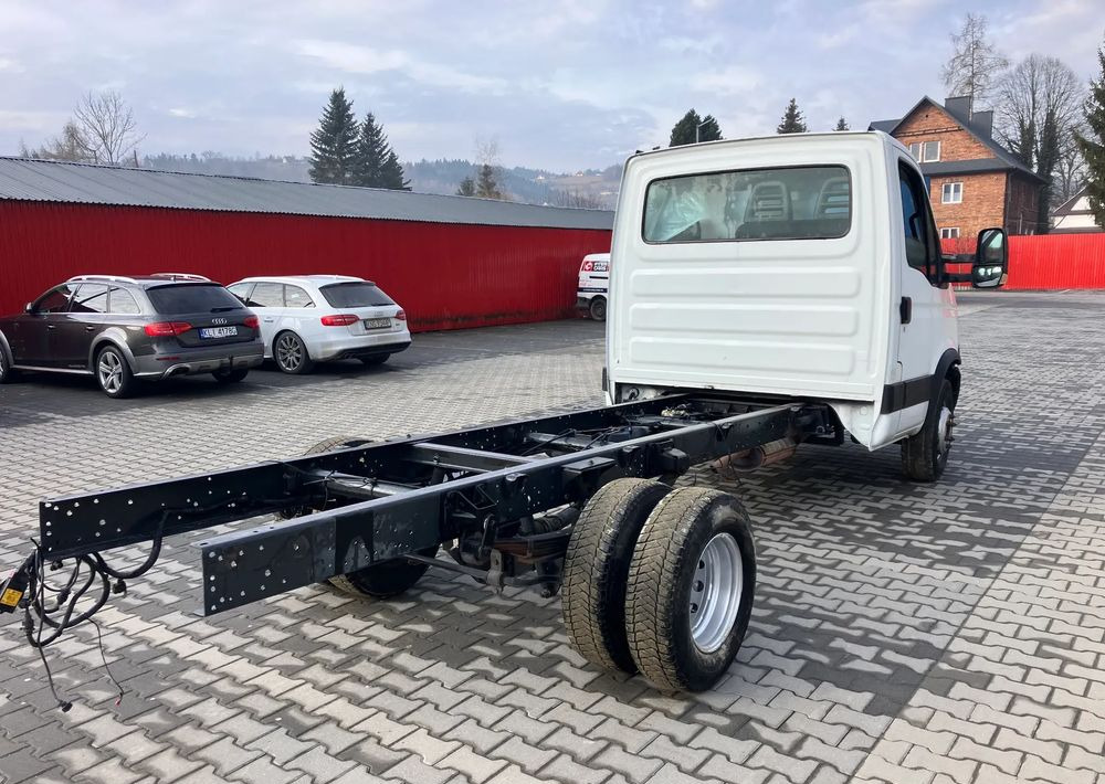 Iveco DAILY 70C17 RAMO DO ZABUDOWY,super stan - الشاسيه شاحنة: صور 3 Iveco DAILY 70C17 RAMO DO ZABUDOWY,super stan - الشاسيه شاحنة: صور 3