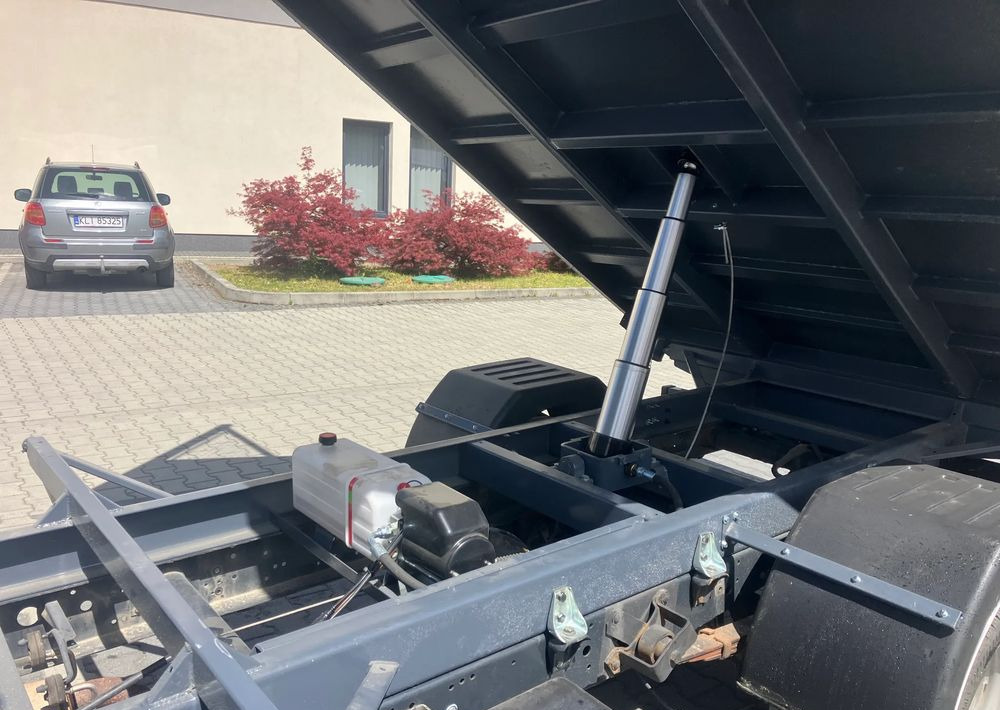 Iveco Iveco daily 35C13 wywrotka solidny kiper - قلاب صغير: صور 2 Iveco Iveco daily 35C13 wywrotka solidny kiper - قلاب صغير: صور 2