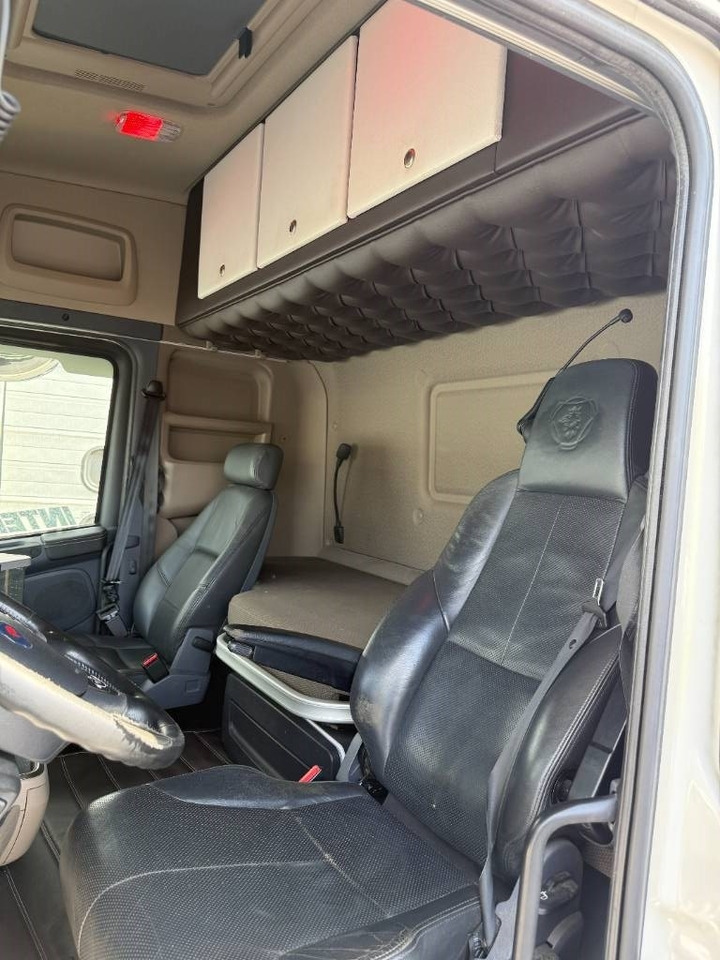 Scania R520LB8X4*4HNB - شاحنة ذات الخطاف: صور 2 Scania R520LB8X4*4HNB - شاحنة ذات الخطاف: صور 2