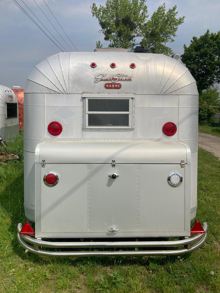 1968 Airstream Silver Streak 1968 Airstream Silver Streak – Fully Rebuilt Vintage Travel Trailer - كرفان سحب: صور 5 1968 Airstream Silver Streak 1968 Airstream Silver Streak – Fully Rebuilt Vintage Travel Trailer - كرفان سحب: صور 5