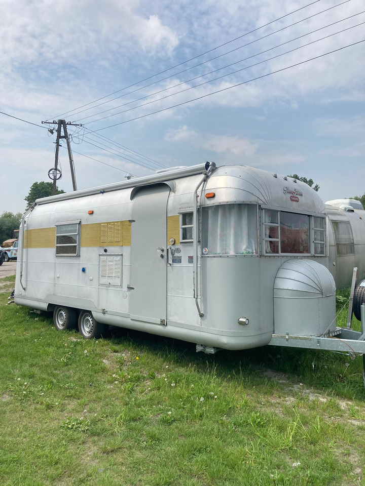 1968 Airstream Silver Streak 1968 Airstream Silver Streak – Fully Rebuilt Vintage Travel Trailer - كرفان سحب: صور 1 1968 Airstream Silver Streak 1968 Airstream Silver Streak – Fully Rebuilt Vintage Travel Trailer - كرفان سحب: صور 1