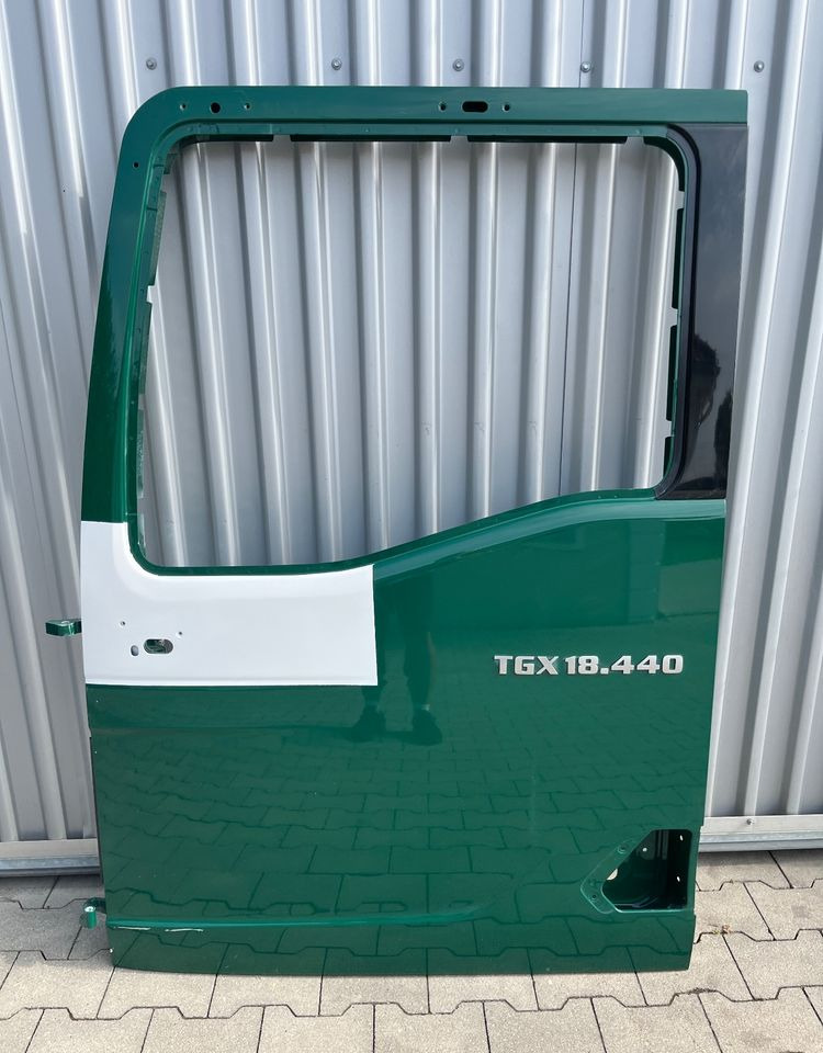 Drzwi lewe MAN TGX TG3 drzwi kierowcy nowy model - باب و قطع الغيار - شاحنة: صور 1 Drzwi lewe MAN TGX TG3 drzwi kierowcy nowy model - باب و قطع الغيار - شاحنة: صور 1