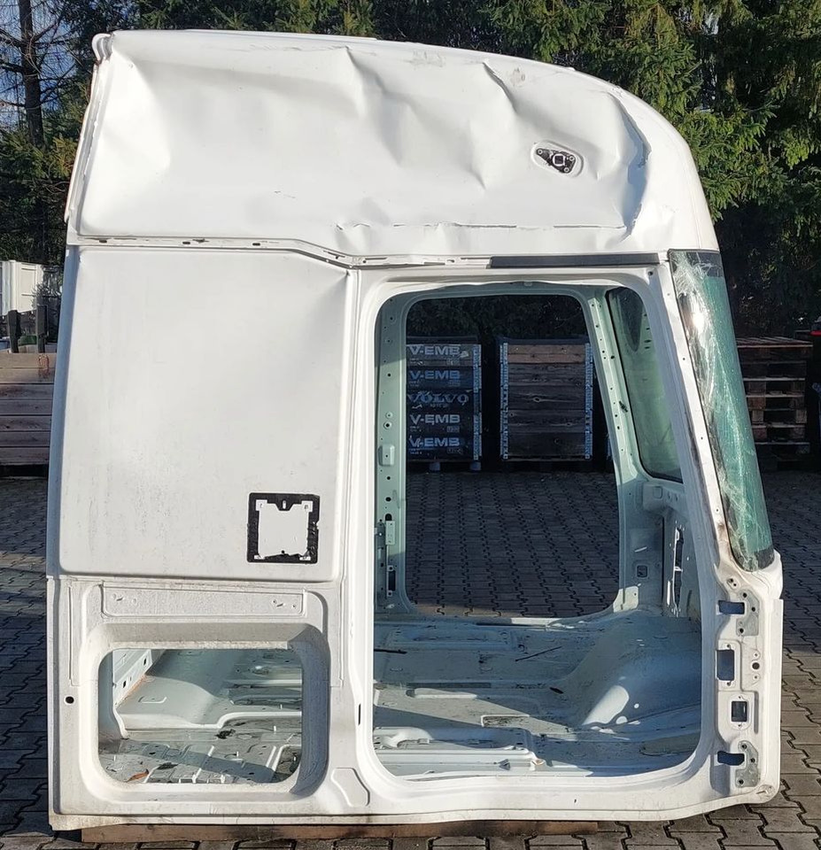 KABINA RENAULT GAMA T WYSOKA 2023R - الكبائن - شاحنة: صور 3 KABINA RENAULT GAMA T WYSOKA 2023R - الكبائن - شاحنة: صور 3