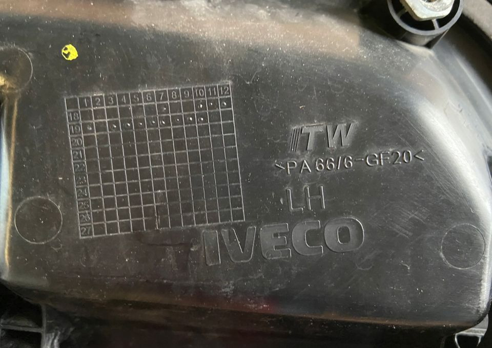 Klamka Iveco S-Way lewa oryginał - باب و قطع الغيار - شاحنة: صور 3 Klamka Iveco S-Way lewa oryginał - باب و قطع الغيار - شاحنة: صور 3