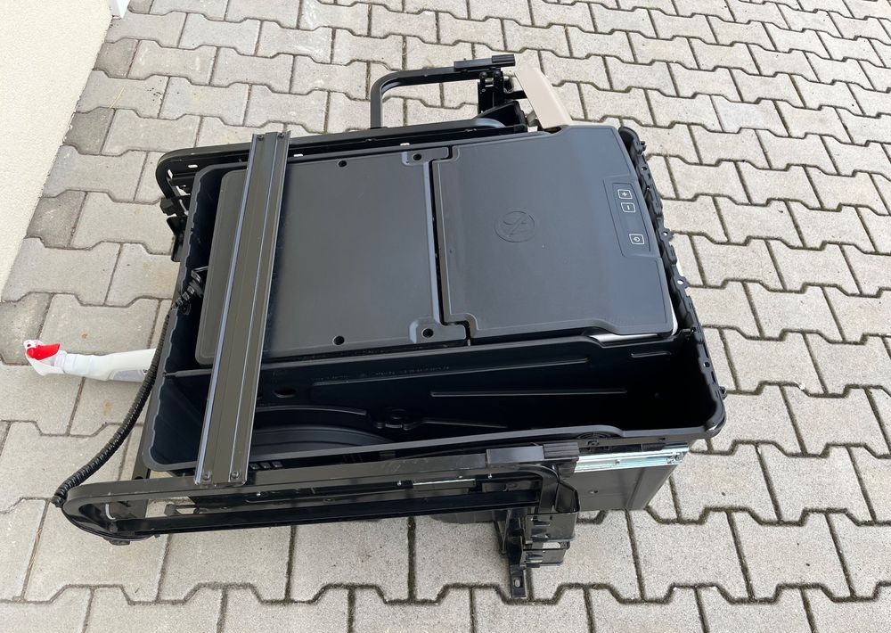 Lodówka MAN TGX euro 6 lift chłodziarka schowek szuflada - الكابينة والداخلية - شاحنة: صور 3 Lodówka MAN TGX euro 6 lift chłodziarka schowek szuflada - الكابينة والداخلية - شاحنة: صور 3