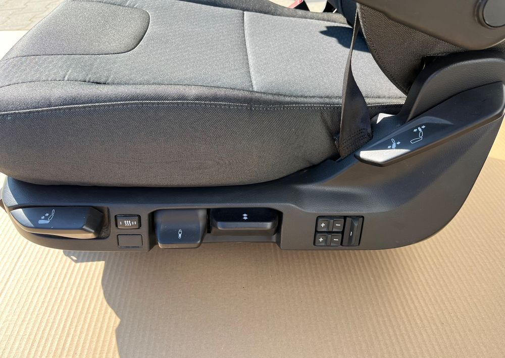 NOWY Fotel kierowcy MAN TG3 TGX nowy model siedzenie lewe - مقاعد السيارات - شاحنة: صور 4 NOWY Fotel kierowcy MAN TG3 TGX nowy model siedzenie lewe - مقاعد السيارات - شاحنة: صور 4