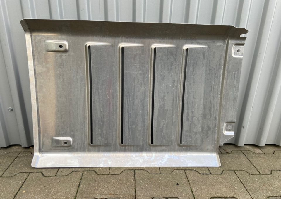 Osłona katalizatora Mercedes Actros MP5 obudowa - محول حفزي - حافلة: صور 2 Osłona katalizatora Mercedes Actros MP5 obudowa - محول حفزي - حافلة: صور 2