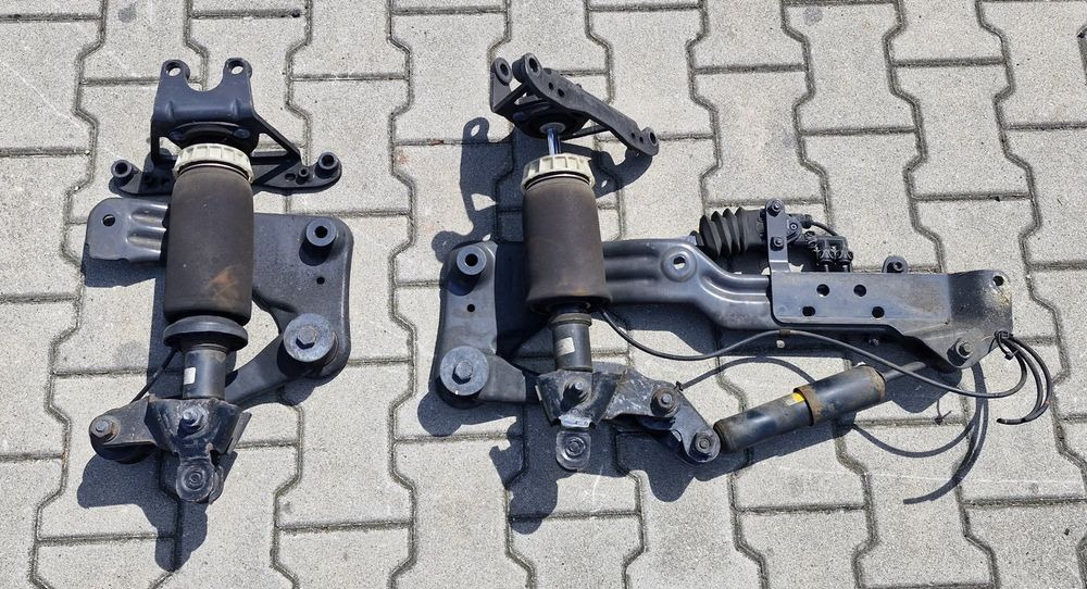 SCANIA P NGT ZAWIESZENIE KABINY TYŁ - الكابينة تعليق - شاحنة: صور 1 SCANIA P NGT ZAWIESZENIE KABINY TYŁ - الكابينة تعليق - شاحنة: صور 1