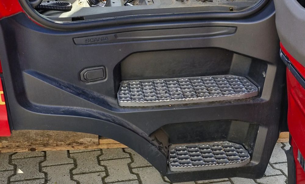 SCANIA S STOPNICA KOMPLETNA L/P - أجزاء الفرامل - شاحنة: صور 1 SCANIA S STOPNICA KOMPLETNA L/P - أجزاء الفرامل - شاحنة: صور 1